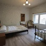 Whisper Cave House 3*