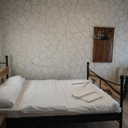 Hotel Whisper Cave House