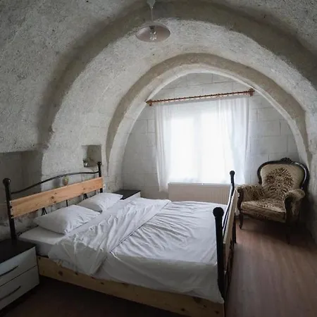 Whisper Cave House Otel 3*