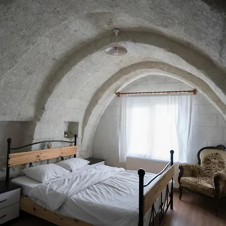 Whisper Cave House Szálloda 3*
