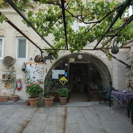 Whisper Cave House Hotel 3*