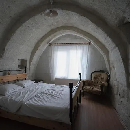 Whisper Cave House Otel 3*