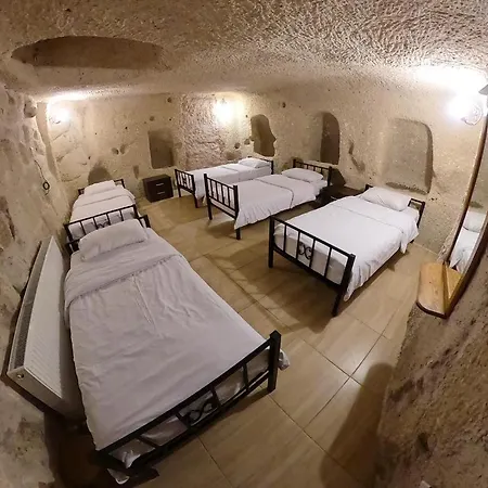 Whisper Cave House Hotell