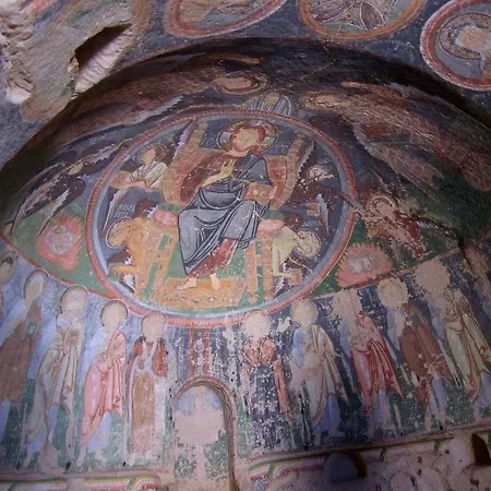 Otel Whisper Cave House 3*