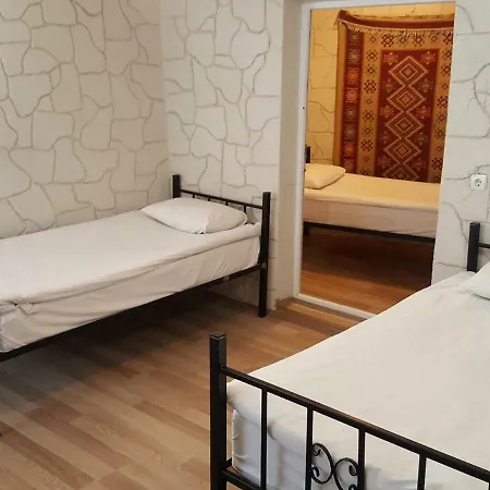 Whisper Cave House 3*