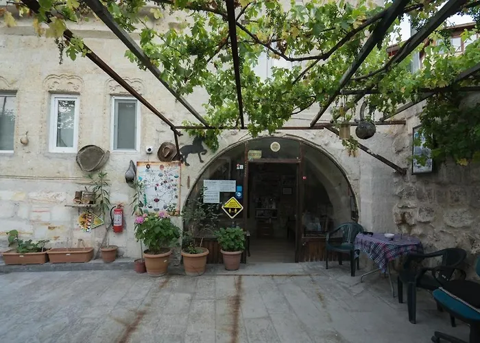 Whisper Cave House Hotel 3*