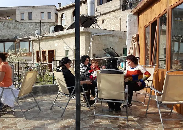 Whisper Cave House 3*