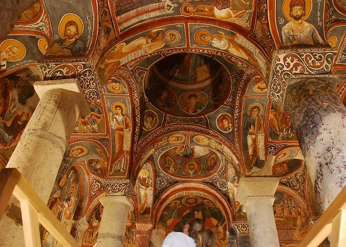 Hotel Whisper Cave House